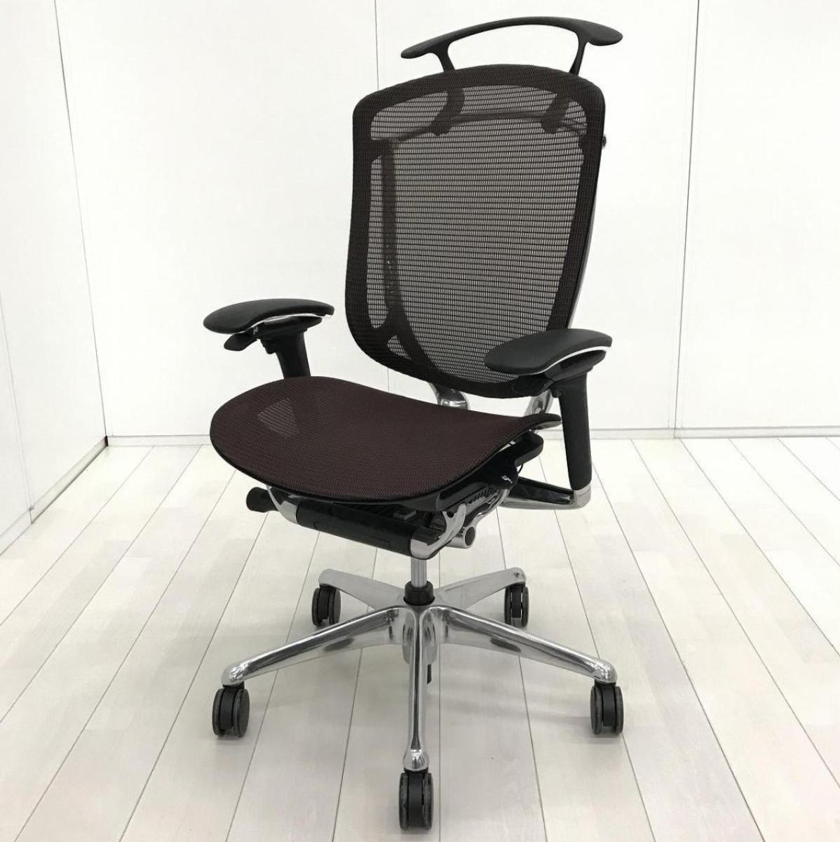 【最上位機種にふさわしい上質な座り心地！世界クラスの強度と進化した座り心地！
■オカムラ/コンテッサセコンダチェア（Contessa Seconda）/ダークブラウン　可動肘付　　ハンガー付　背・座面メッシュ　ハンガー付き
                        コンテッサ セコンダ
                                    中古
            