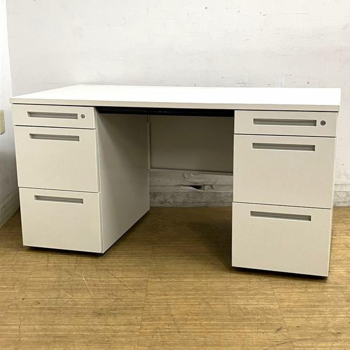 【在庫入替セール】イトーキ　CZRデスク　両袖机　W1400サイズ　ホワイト天板　配線カバー付き　鍵付き　シリンダー錠
                        CZRデスク
                                    中古
            