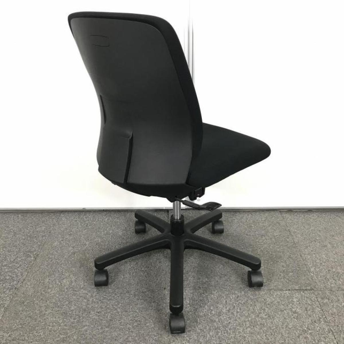中古】トルテR イトーキ/ITOKI 肘無ローバックチェア 589086 - 中古