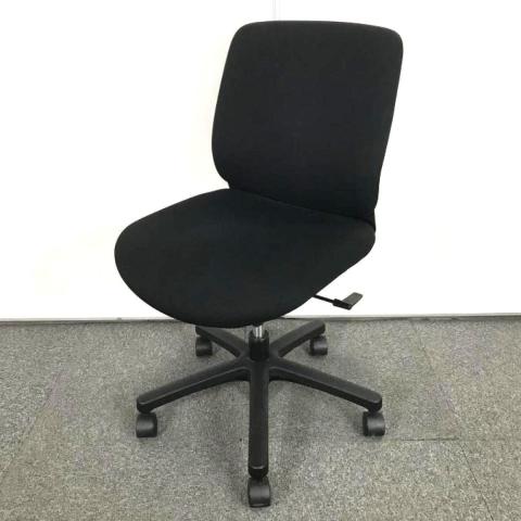 【中古】トルテR  イトーキ（ITOKI） 肘無ローバックチェア