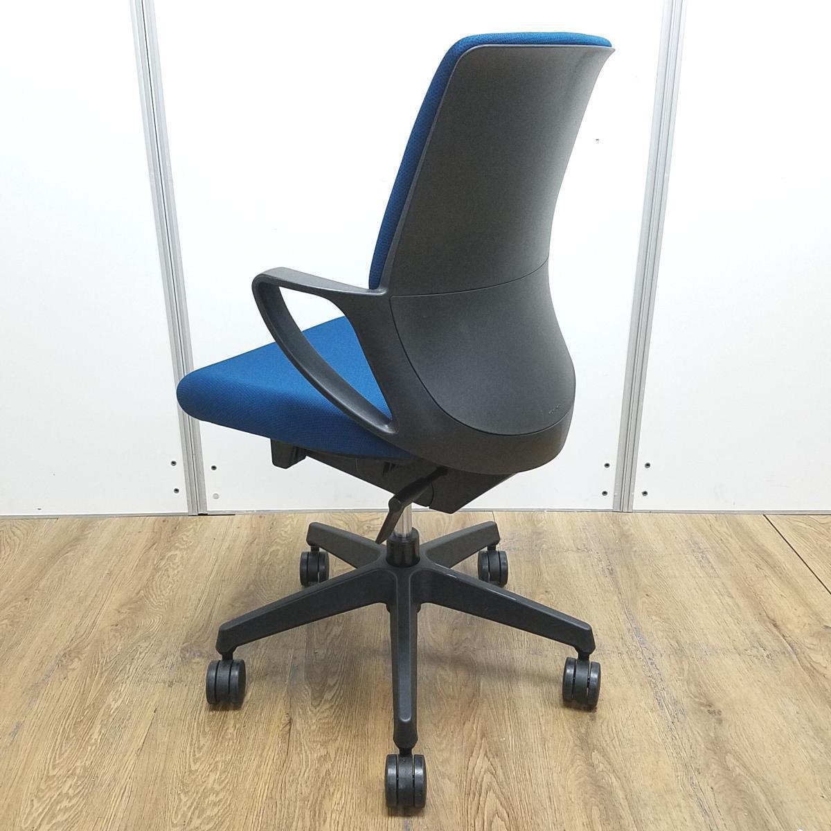 中古】ピコラ チェア コクヨ/KOKUYO 肘付ローバックチェア 589171 