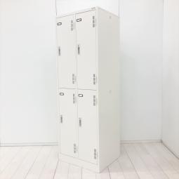 【1台限定】【省スペースでも、しっかり収納！信頼のLION製・壁面対応ロッカー！】■ライオン（LION）製　Wシリーズ　4人用更衣ロッカー（2列×2段）　W610×D515×H1790mm　■シリンダー錠　■ホワイト