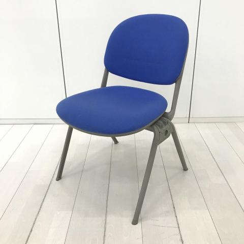 オカムラ スタッキングチェア
 SCHOLARLUFT スカラールフト オカムラ（okamura） スタッキングチェア 一覧 - 中古オフィス家具なら