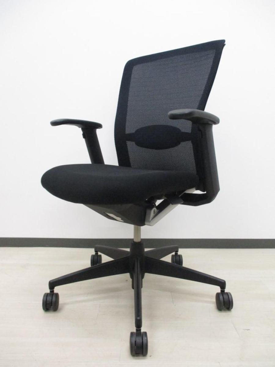 大人気/定番/昇降機能不良　コクヨ（KOKUYO）　フォスターエトス（FOSTER ETHOS） 　ハイバック肘付き　可動肘　背面メッシュ　ブラック
                        フォスターエトスチェア
                                    中古
            