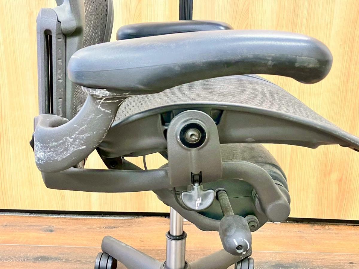 中古】アーロンチェア Herman Miller/ハーマンミラー 肘付ハイバック