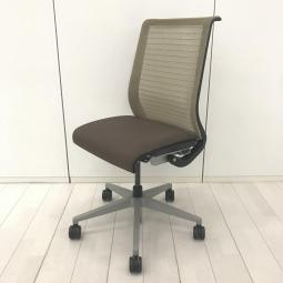 【在庫入替セール！】■スチールケース(Steelcase)製　シンク(think)チェア　肘無ハイバック　メッシュバックタイプ　ベージュ【A01049144】