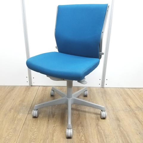 【中古】エスクード  オカムラ（okamura） 肘無ローバックチェア