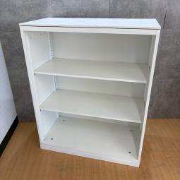 《ベース・天板付き》オカムラ製のローキャビネット(オープン書庫)【レクトライン/ホワイト】が入荷しました！＊良品を格安で！「オフィスバスターズ福岡南店」は、福岡を拠点として、全国へ中古オフィス用品・オフィス家具を提供しております
