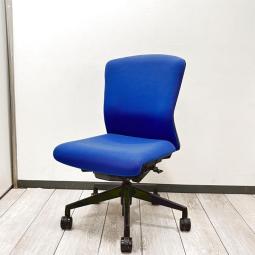 【グッドデザイン賞も受賞した人気チェア！】無駄のないシンプルなデザインワンランク上の座り心地を実現！
■内田洋行/エルフィチェア（Elfie）/ブルー　ミドルバック