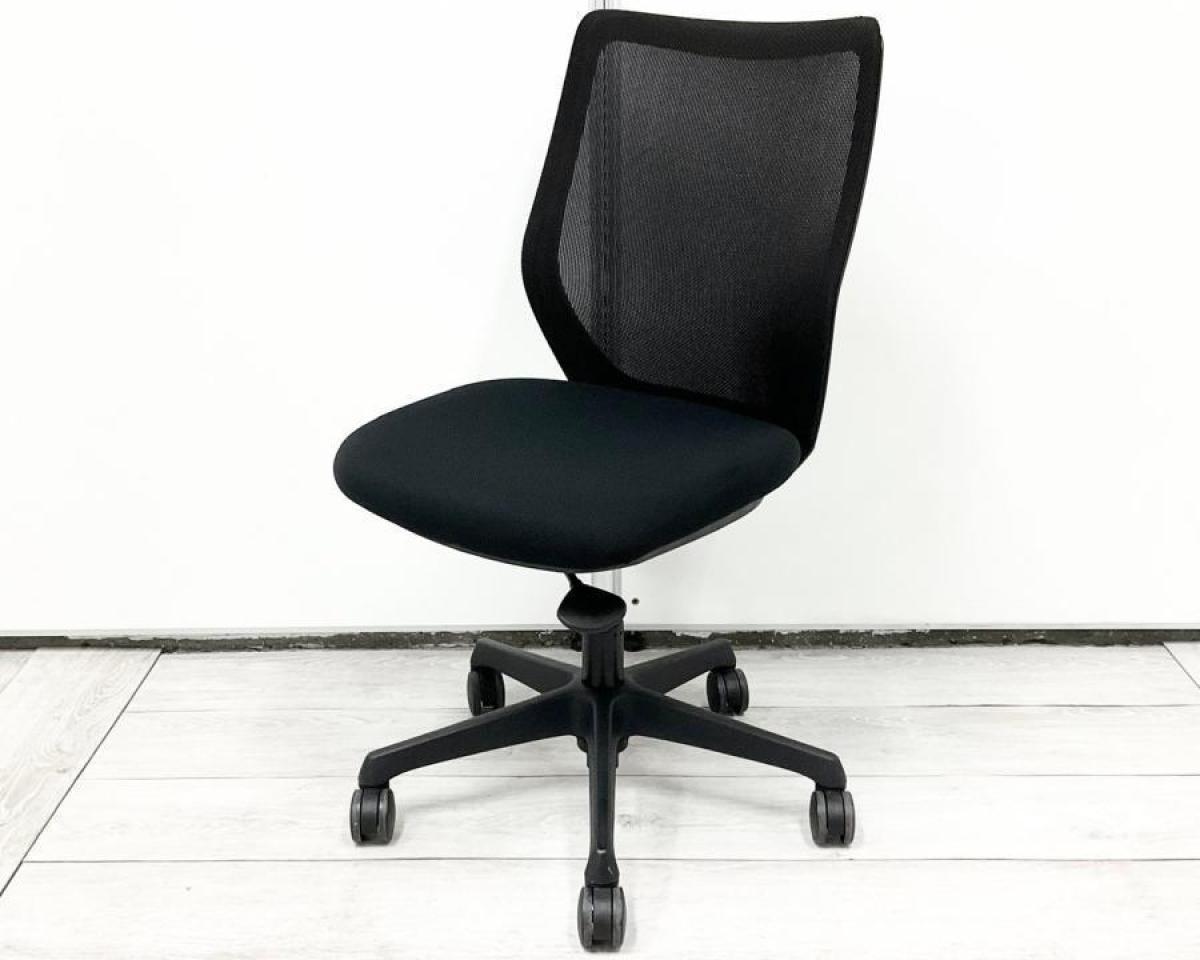オカムラの人気モデル「CG-M」チェアが入荷。アームレスト・ハンガーなしのシンプル仕様で、デスク周りがすっきり/オススメ(おすすめ) /人気商品【弊社使用欄：A01076140
】■Okamura/オカムラ ・CG-M/シージーエム
                        CG-M メッシュ
                                    中古
            