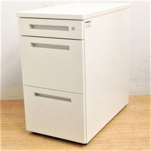 イトーキ　CZR　3段脇机　ホワイト　鍵付き　シリンダー錠　H720のデスクのおともに