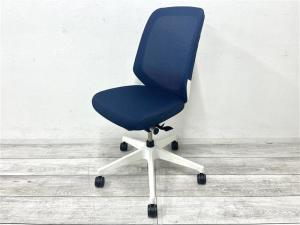 【定価約8万円】【オフィスの今を、美しく快適に！落ち着きのある新世代ワークチェア】■イトーキ（ITOKI）製　ノートチェア　肘無ハイバック　■ネイビーブルー×ホワイトシェル　■背面メッシュ