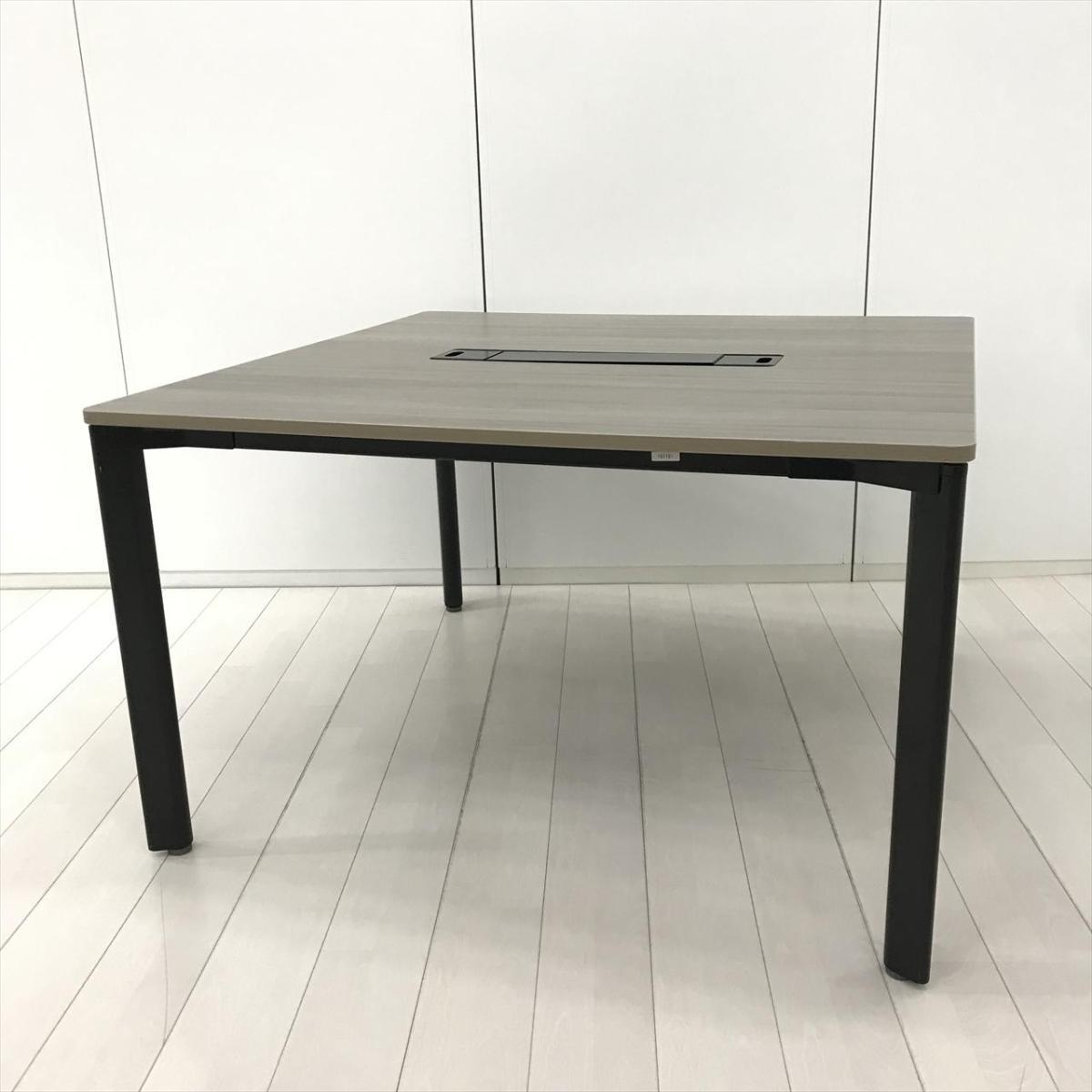 仕事にちょうどいい一台/オススメ(おすすめ) /人気商品　【弊社使用欄：A01073778】■ウチダ（UCHIDA）製　コモンズシリーズ（COMMONS）　ミーティングテーブル　W1200mm　■配線孔　■天板：グラディスエルムモカ/4本脚：ブラック
                        コモンズ
                                    中古
            