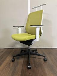 【先行アップ商品(6月中旬以降順次出荷可能)】コクヨ　シロッコ　ライトグリーン　肘付きローバック　#岐阜#愛知#三重#静岡#CS在庫