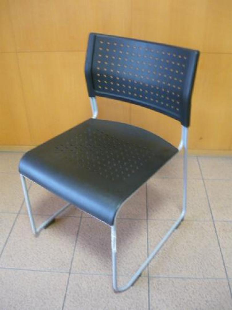 ■今ならまとめてどうぞ！！　【スタックチェア・ブラック】　【会議チェア】
                                    中古
            