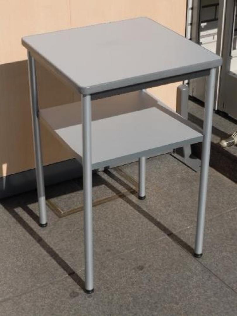 ITOKI製　電話台　WE色
                                    中古
            