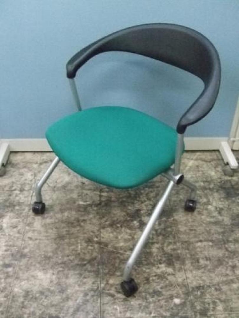 内田洋行製■スタッカートシリーズのミーティングチェア■横方向にスタック可能■【会議チェア】
                                    中古
            