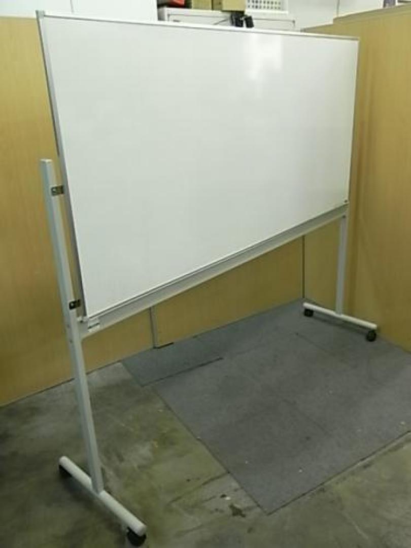 <br>【限定1台！】<br>【会議の必需品】脚付き　片面ホワイトボード
                                    中古
            