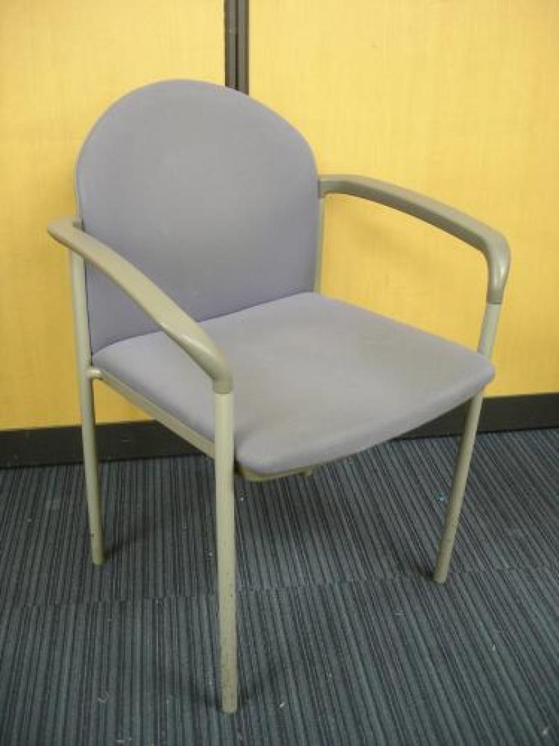 【受付、会議室に】スタッキングチェア！！【会議チェア】
                                    中古
            