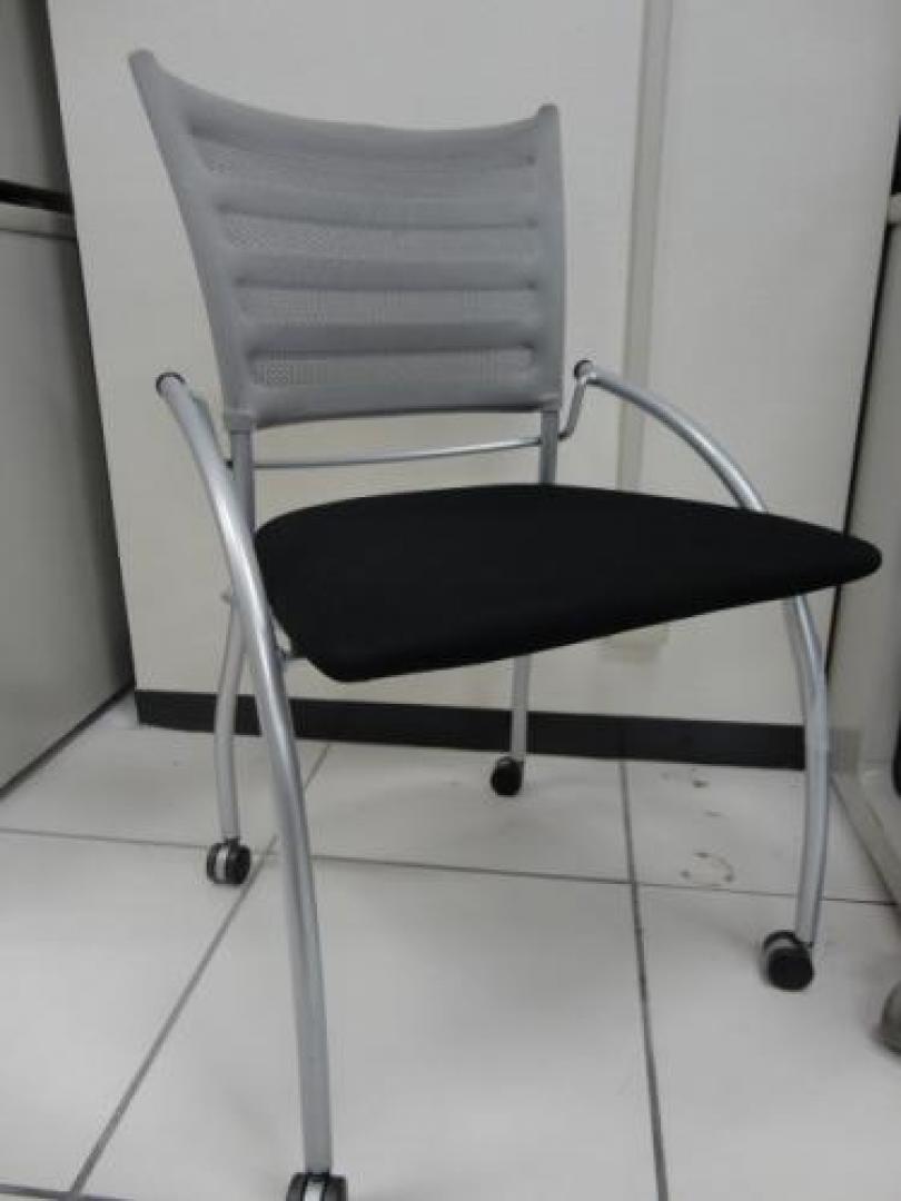 ■会議用■マノスチェア（背：メッシュ）■定価41,894-【会議チェア】
                                    中古
            