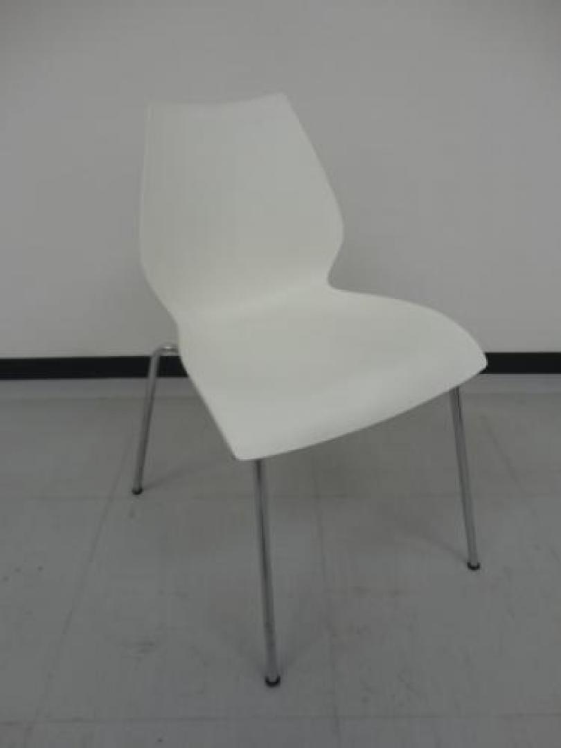 ■会議用チェア■スタイリッシュ■季節、場所を選ばず活躍を保証します！【会議チェア】
                                    中古
            