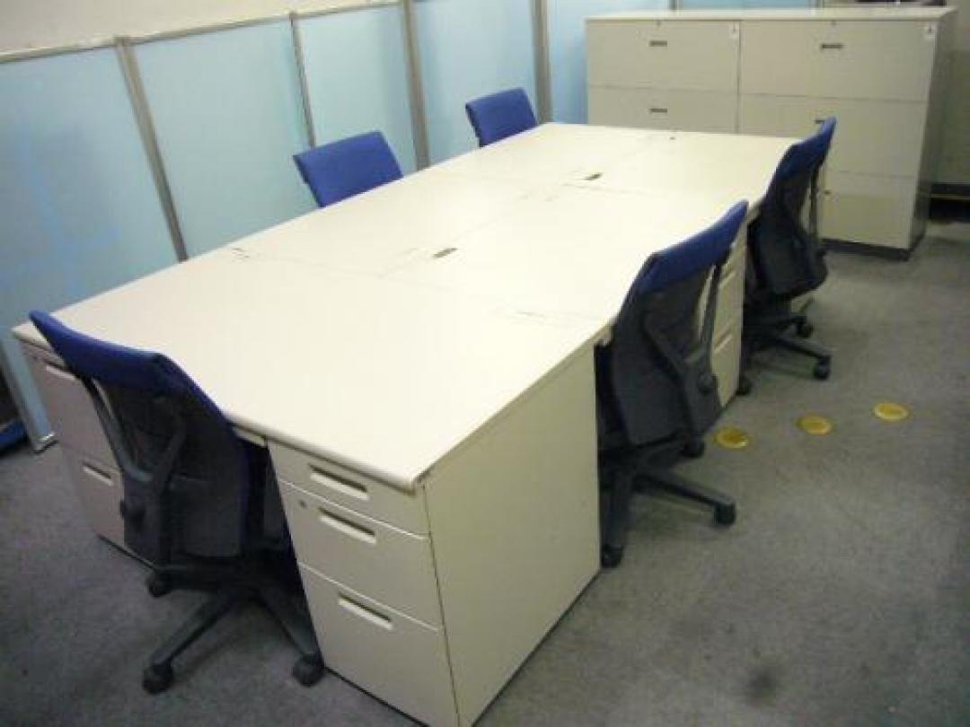 【セット商品】5名起業セット　チェアー・書庫付　両袖机*1　片袖机*4　チェアー*5　３段ラテラル*2
                                    中古
            