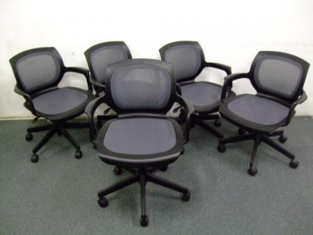 ■メーカー：コクヨ　　■5脚セットで5250円off　■限定1セットのみ　■数量が増えるごとに割引金額も増える・・　【セット商品】【会議チェア】
                                    中古
            