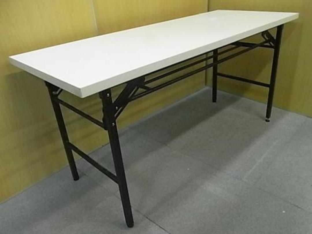 【あると便利！】折りたたみテーブル　W1500　D600　H700
                                    中古
            