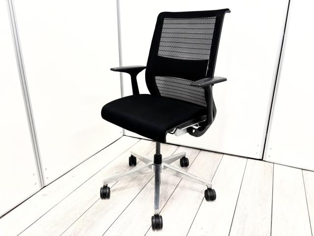 【中古】シンクチェア（旧モデル）  Steelcase（スチールケース） 肘付ハイバックチェア