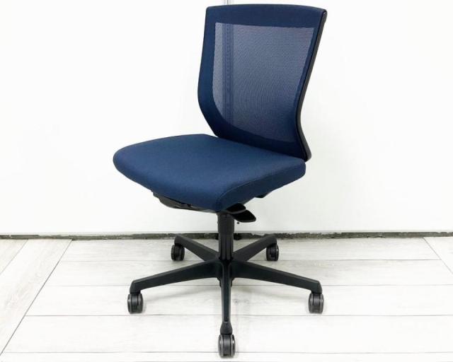 【中古】エスクードメッシュ  オカムラ（okamura） 肘無ローバックチェア