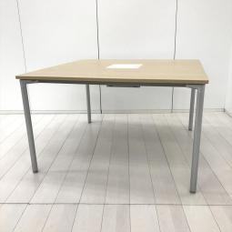 【5/15(金)入荷予定の商品となります！】【フレキシブルに使用可能なワークテーブル！おしゃれな木目調カラー！】■イトーキ(ITOKI)製　アクティブフィールド(Active Field)シリーズ　ワークテーブル　パーソナルテーブル　W1200×D1200㎜　正方形　■天板：木目ナチュラル/4本脚：シルバー