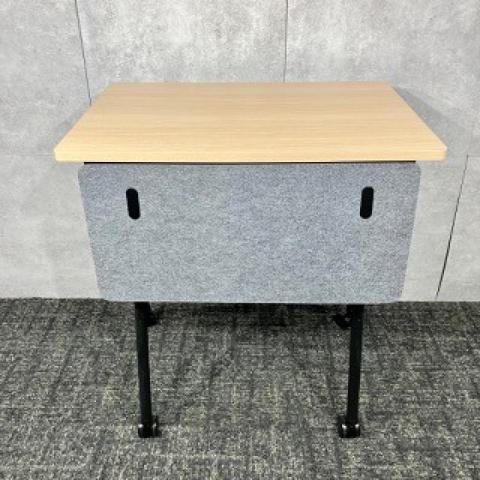 【中古】フィエリーアクト 93DBD5D MK37 オカムラ（okamura） スタックテーブル(長机/折りたたみ/会議用)