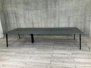 【5/15(金)入荷予定の商品となります!】【洗練された上質なデザインの大型テーブル!ウチダの定番ワークテーブル!】 ■ウチダ(UCHIDA)製 レムナ(LEMNA)シリーズ ワークテーブル ミーティングテーブル ■W3600×D1400×H720mm ■4枚天板 ■天板:ブラック