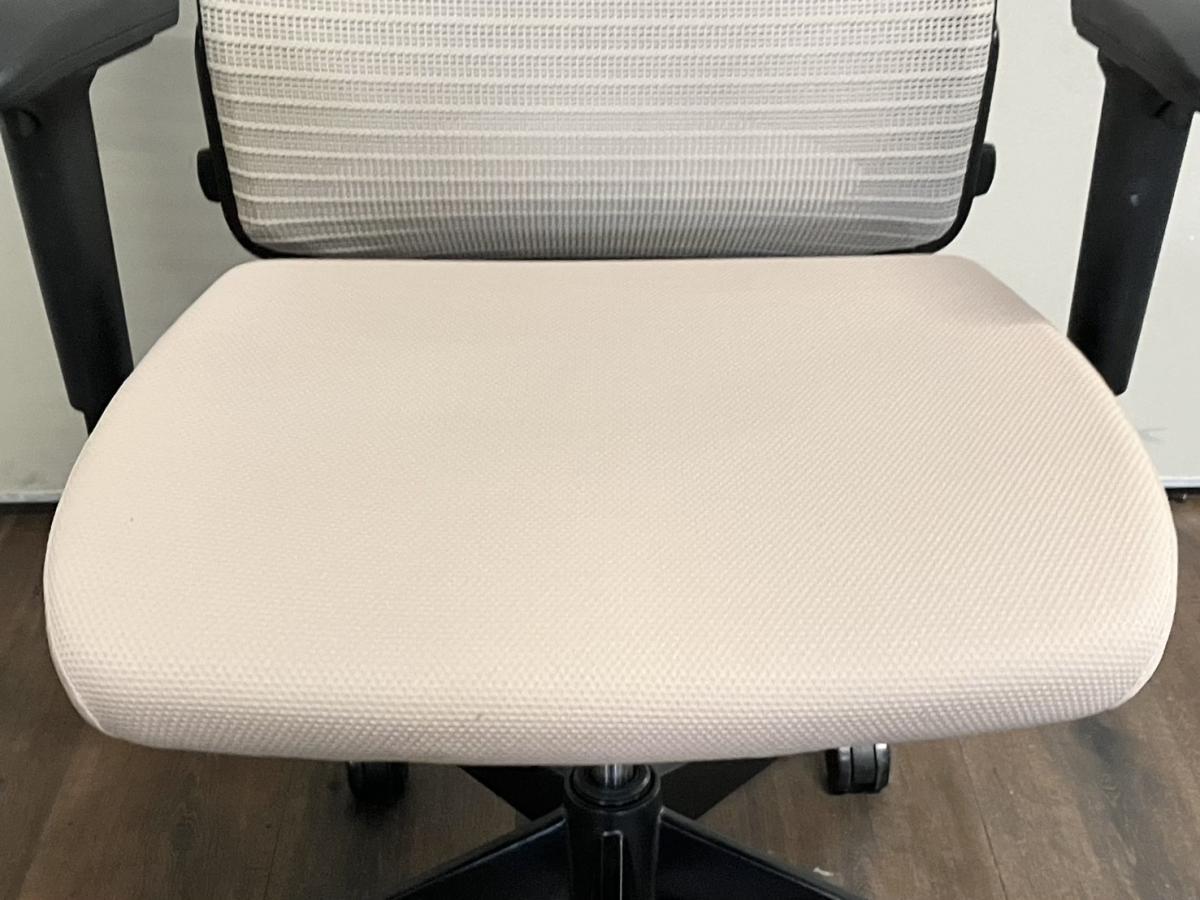 【中古】コーラルメッシュ CQ86MS FSH7 オカムラ/okamura 肘付ハイバックチェア 590413 - 中古オフィス家具なら ...