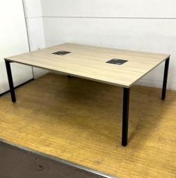 【1台限定】イトーキ　アクトリンク　ワークテーブル　W2400×D1200サイズ　天板：アッシュドオークM　脚：ブラック（キャスター）　お洒落な空間を演出するカラーリング