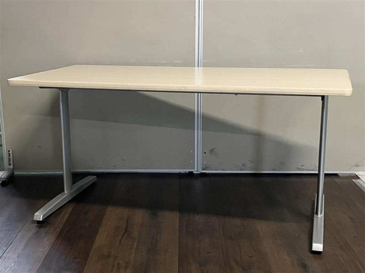 【先行アップ商品(6月中旬以降順次出荷可能)】オカムラ　8177　天板ナチュラル　会議用・休憩用でもどんとこい！！　#岐阜#愛知#三重#静岡#CS在庫
                        8177シリーズ
                                    中古
            