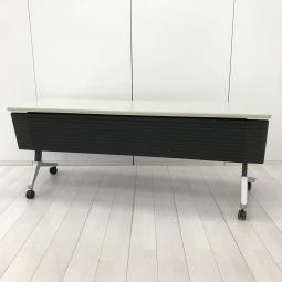 【在庫入替セール品！（本在庫限定価格）】【会議・研修室などに・使わないときは畳んで省スペース！】■コクヨ(KOKUYO)製　KT-620シリーズ　サイドスタックテーブル　フラップテーブル　W1800×D600㎜　■幕板・キャスター付き　■ホワイト【2～3名での使用に最適】【弊社使用欄：A01045933】【HU】