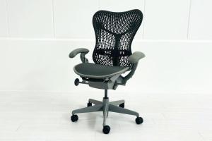 【他社と差別化したいお客様に新品定価11万！】超オシャレなミラチェア！
