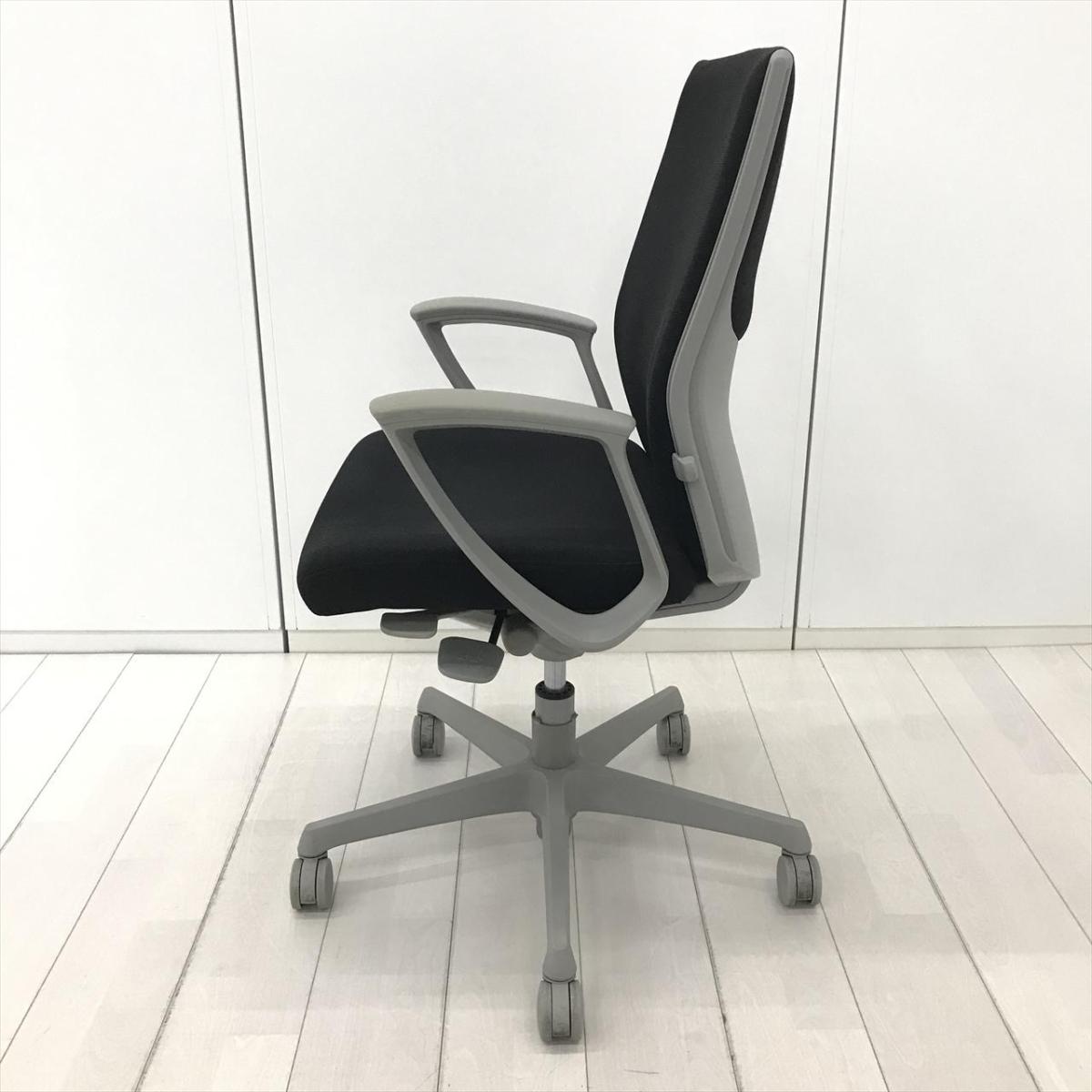 中古】エスクード C445GR FFW1 オカムラ/okamura 肘付ハイバックチェア 