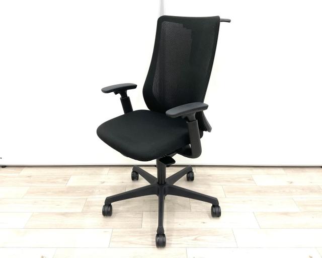 【ロット入荷品！状態良好！】◇オカムラ(okamura)製　◇フルーエントチェア　◇ブラック　◇肘付き/ハンガー付き　◇ハイバック　◇オススメ/大人気/定番商品　【KN】