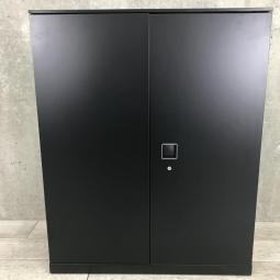 【オフィシャルな空間にもフィットするシックなデザイン！】■オカムラ　レクトラインシリーズ　両開き書庫　ブラック天板付【Okamura　Rectline】
