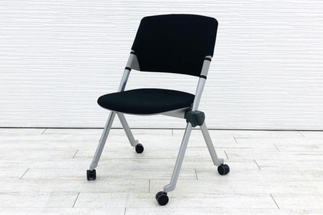 【中古】リータ  オカムラ（okamura） スタッキングチェア