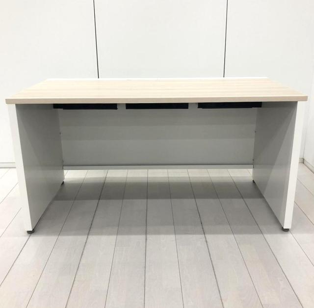 【中古】アドバンス 3V21EH-MDY1 オカムラ（okamura） 平机