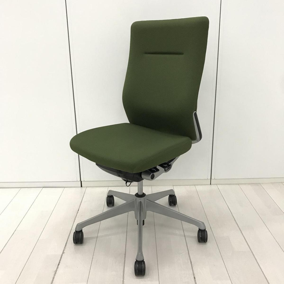 【在庫入替セール品！（本在庫限定価格）】【あなたの姿勢に寄り添う、新しい座り心地！】■オカムラ（okamura）製　コーラル（Choral）チェア　肘無　ハイバック　■ダークグリーン　※背面破れ　【弊社使用欄：	A01048392】【HU】
                        コーラルチェア
                                    中古
            