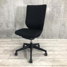 【在庫入替セール品】おつとめ/定番/揃い　イトーキ（ITOKI）エピオスチェア　■色：ブラック　肘無し　ハイバック仕様　背面メッシュ
