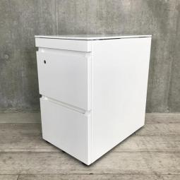 【在庫セール品・1台限定】【T5】■コクヨ(KOKUYO)製　GXシリーズ　3段ワゴン　フリアド用ワゴン　H645mm　■ホワイト　■シリンダー錠【スタイリッシュなデザイン！　フリーアドレスデスクに必須な３段ワゴン！