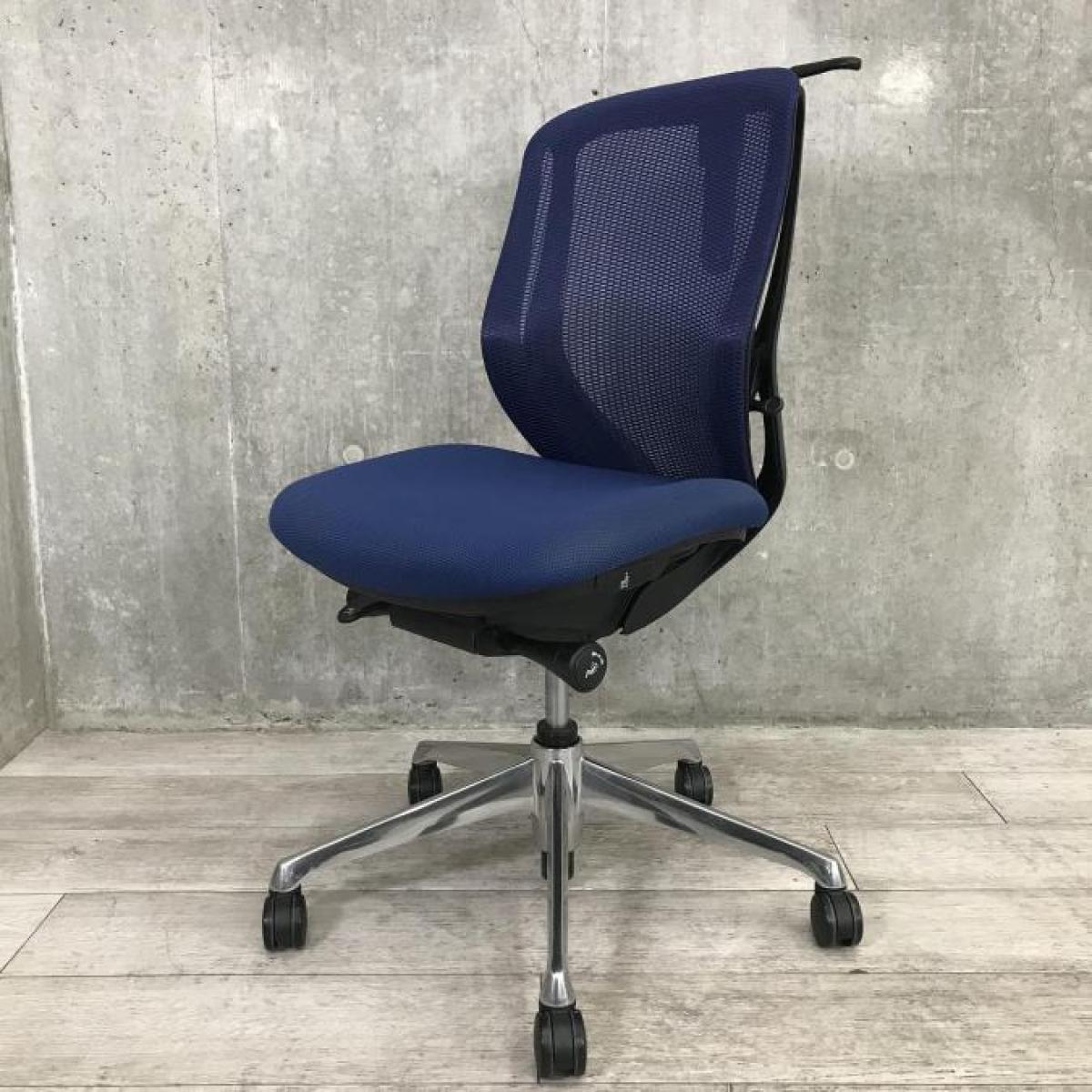 【前傾チルト機能付き】【オカムラ製品で最も人気を集める高機能メッシュチェア！】■オカムラ（okamura）製　シルフィー（Sylphy）チェア　肘無　ローバック　■ハンガー付き　■ミディアムブルー×ブラック
                        シルフィーメッシュ
                                    中古
            