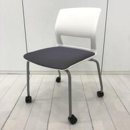 コンパクト/会議室/人気 コクヨ(KOKUYO)製 CK-160 シリーズ スタッキングチェア ■背面:樹脂タイプ ■キャスター付き ■ホワイト×グレー
