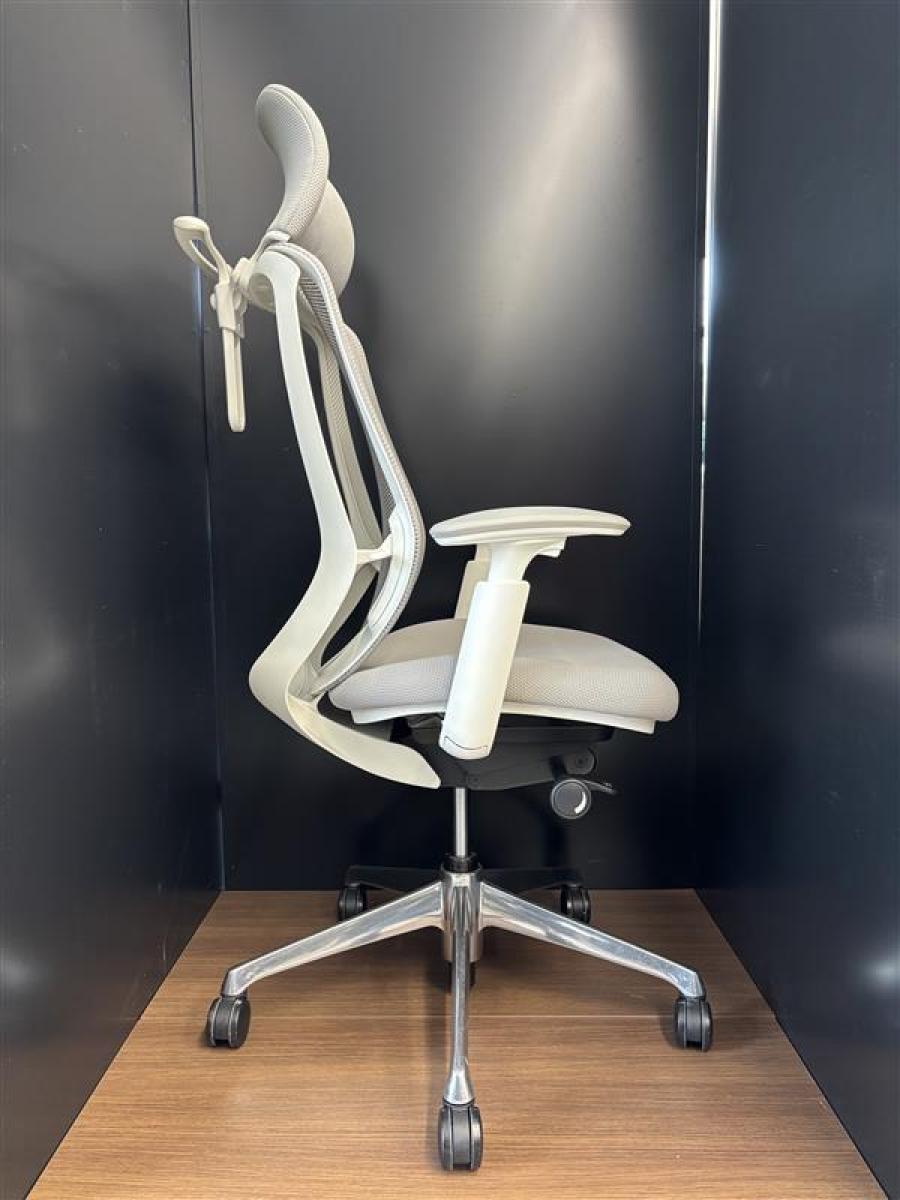 bl　オカムラ　シルフィーチェア　前傾機能　ハイバック　メッシュタイプ　中古 中古】シルフィーメッシュ オカムラ/okamura 肘付ハイバックチェア
