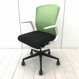【ワンランク上の座り心地！人間工学に基づいた快適なオフィスチェア】■ウチダ(UCHIDA)製　エルフィ(Elfie)チェア　肘付き　ミドルバック　背面メッシュ　■固定肘　■背面：ティールグリーン/座面：ブラック　【弊社使用欄：A01075565】